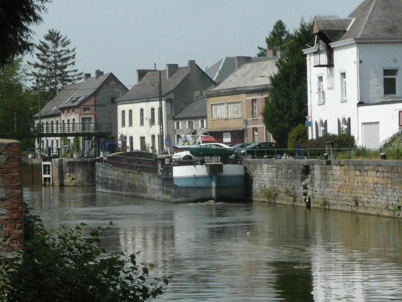 Au Crapaud Charmant Merbes-le-Château 外观 照片