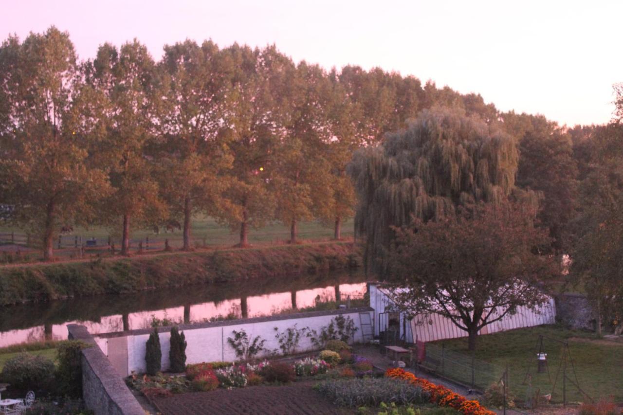 Au Crapaud Charmant Merbes-le-Château 外观 照片